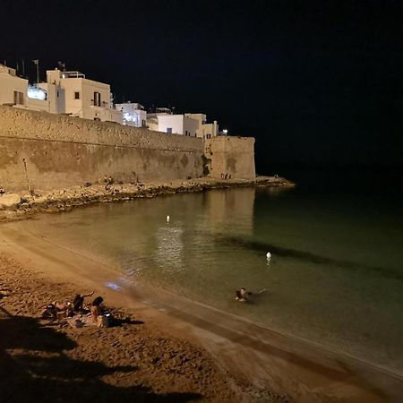 Appartamento Palazzo Antonelli Monopoli Esterno foto