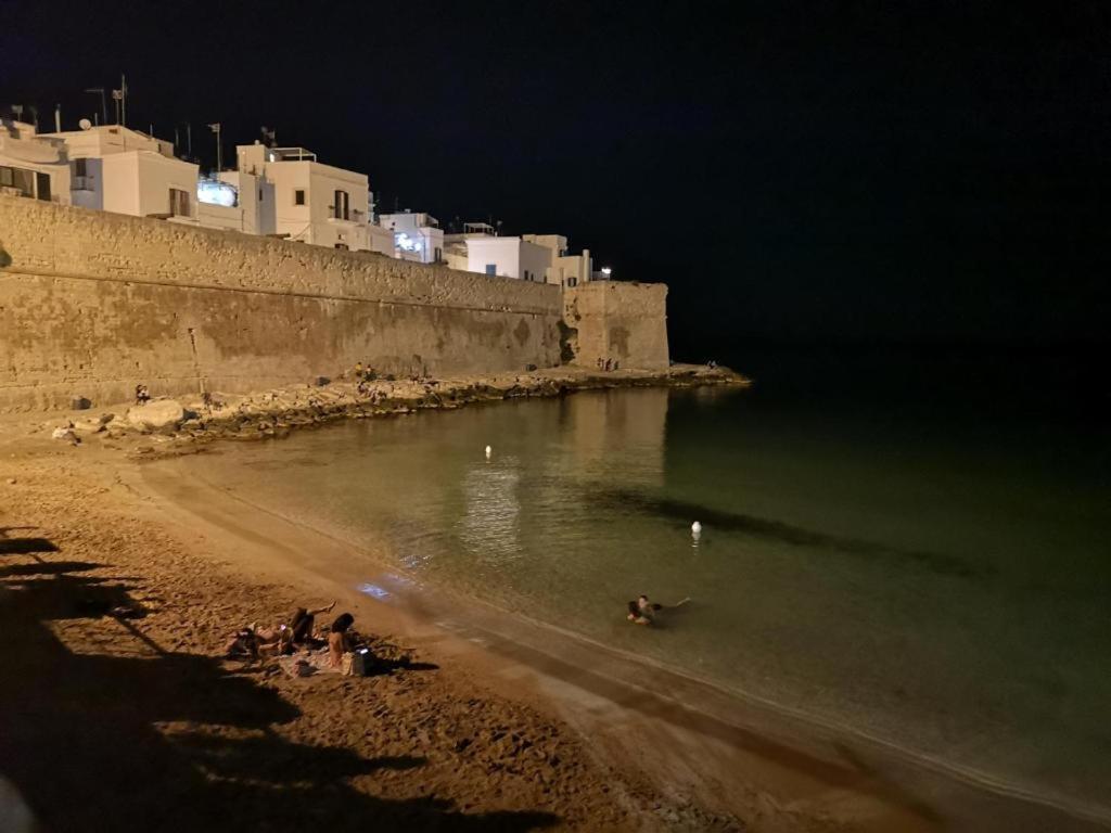 Appartamento Palazzo Antonelli Monopoli Esterno foto