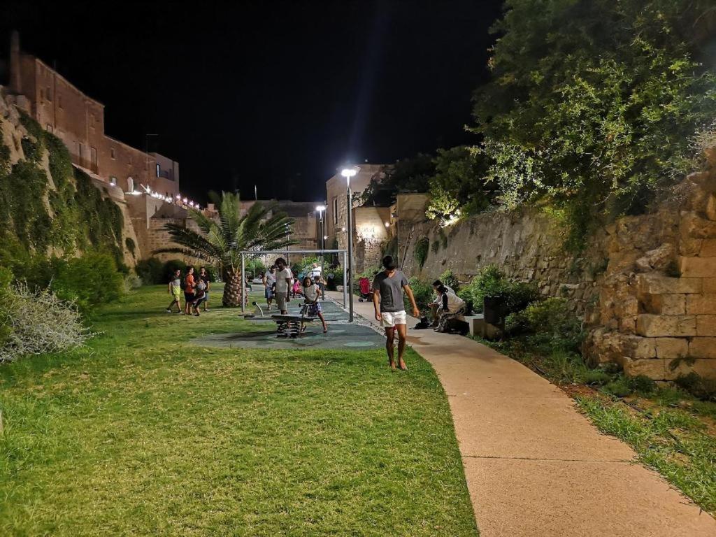 Appartamento Palazzo Antonelli Monopoli Esterno foto